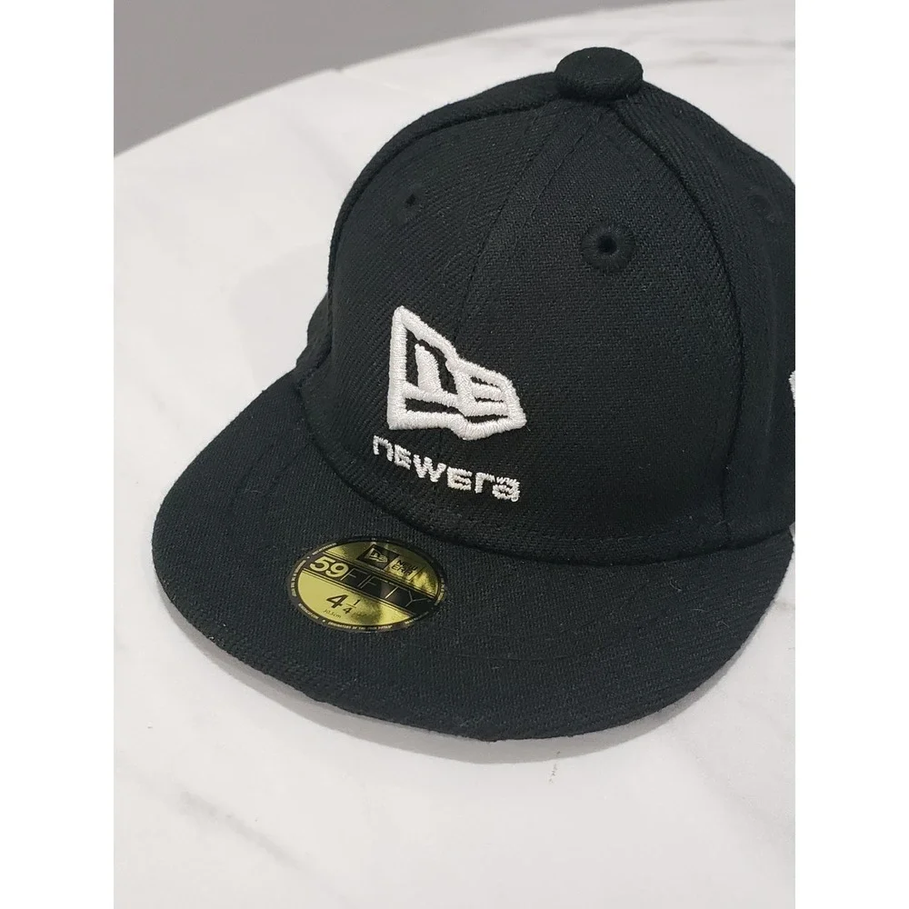 NEVER USED New Era Fitted Mini Cap  4 1/4